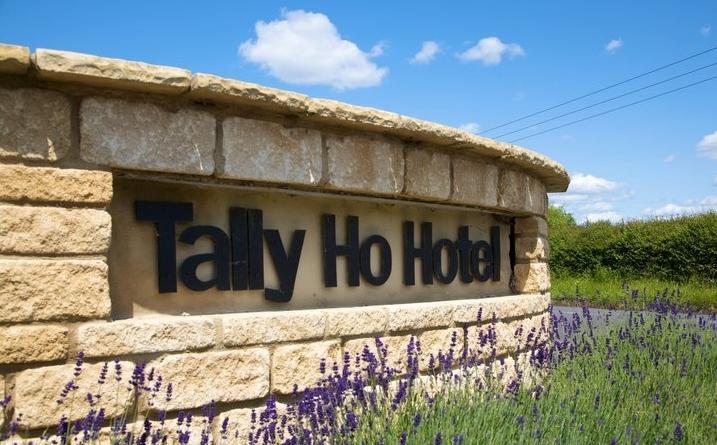The Tally Ho Hotel - B&B Bicester Zewnętrze zdjęcie